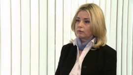 BIZNES, Infrastruktura - Niskie stopy procentowe i niskie czynsze wpływają na wzrost zainteresowania inwestorów polskim rynkiem nieruchomości magazynowo-przemysłowych. Firmy logistyczne dynamicznie rozbudowują swoje zasoby, żeby sprostać oczekiwaniom klientów z Polski i z zagranicy. QSL Polska, lider w logistyce żywności, otwiera nowy magazyn w podwarszawskim Błoniu. Okolice Błonia stają się jednym z najważniejszych hubów magazynowych w Polsce., branża logistyczna, magazyny, flota samochodowa, QSL Polska, Agnieszka Sałek Branża logistyczna inwestuje w powierzchnię magazynową. Duże natężenie inwestycji pod Warszawą BIZNES, Infrastruktura - Niskie stopy procentowe i niskie czynsze wpływają na wzrost zainteresowania inwestorów polskim rynkiem nieruchomości magazynowo-przemysłowych. Firmy logistyczne dynamicznie rozbudowują swoje zasoby, żeby sprostać oczekiwaniom klientów z Polski i z zagranicy. QSL Polska, lider w logistyce żywności, otwiera nowy magazyn w podwarszawskim Błoniu. Okolice Błonia stają się jednym z najważniejszych hubów magazynowych w Polsce.