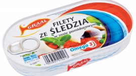 Dlaczego jesienią warto jeść śledzie? Żywienie, LIFESTYLE - Śledzie zawierają nienasycone kwasy tłuszczowe, dzięki czemu korzystnie wpływają na pracę serca, pamięć i wzmacniają odporność.