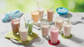 Pyszne i zdrowe wielkanocne menu Żywienie, LIFESTYLE - Święta wielkanocne nie muszą się kojarzyć z przejedzeniem i dodatkowymi kilogramami. Wystarczy odrobina kreatywności, by ułożyć zdrowe i pyszne menu. Oto kilka łatwych w przygotowaniu przepisów na Wielką Niedzielę i Poniedziałek.
