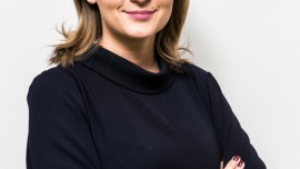 Czy nianie powinny obdarowywać swoich milusińskich z okazji św. Mikołaja? Dziecko, LIFESTYLE - Zbliża się czas, gdy będziemy musieli zdecydować, jakie (i czy w ogóle) prezenty damy naszym podopiecznym z okazji dnia św. Mikołaja czy Świąt Bożego Narodzenia. Czy nianie powinny podarować coś swoim milusińskim?